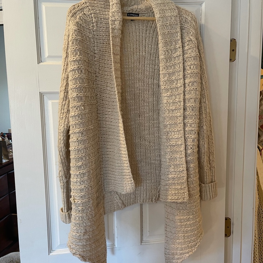 Express cardigan sweater chunky off white EUC